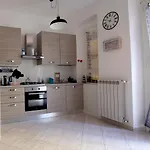 La Casa Di Ele, Parcheggio Privato Gratuito La Spezia
