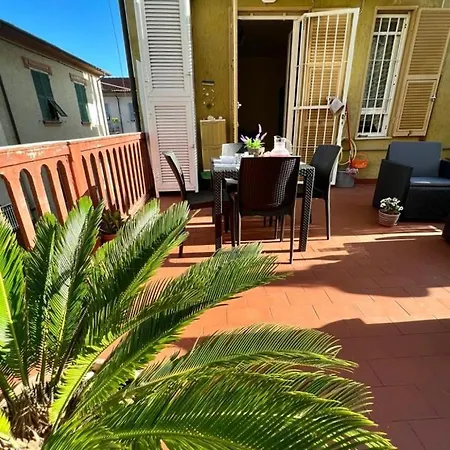 La Casa Di Ele, Parcheggio Privato Gratuito Λα Σπέτσια