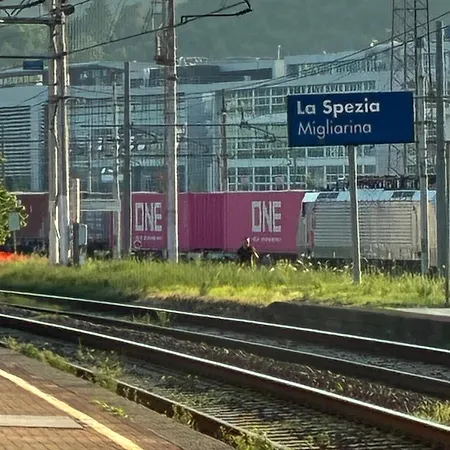 La Casa Di Ele, Parcheggio Privato Gratuito * Λα Σπέτσια